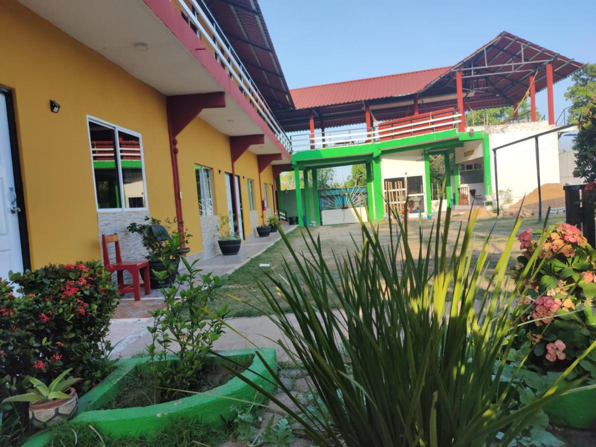 Hospedaje Barrancas Hotel Cosoleacaque Buitenkant foto